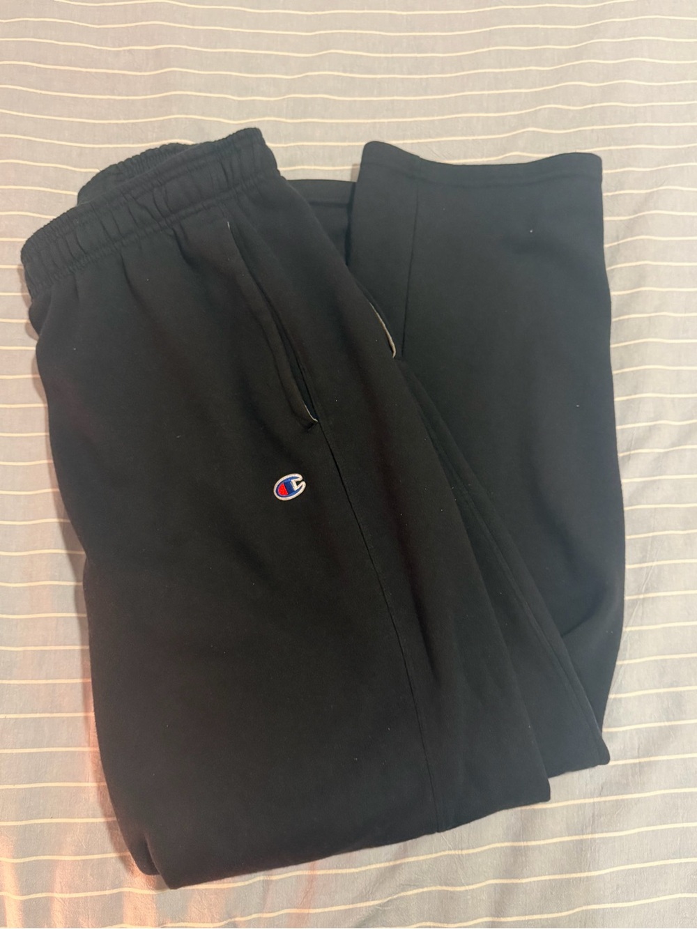 Champion Men's Open-Bottom Fleece Sweatpants Standard Fit Midweight Fleece Black